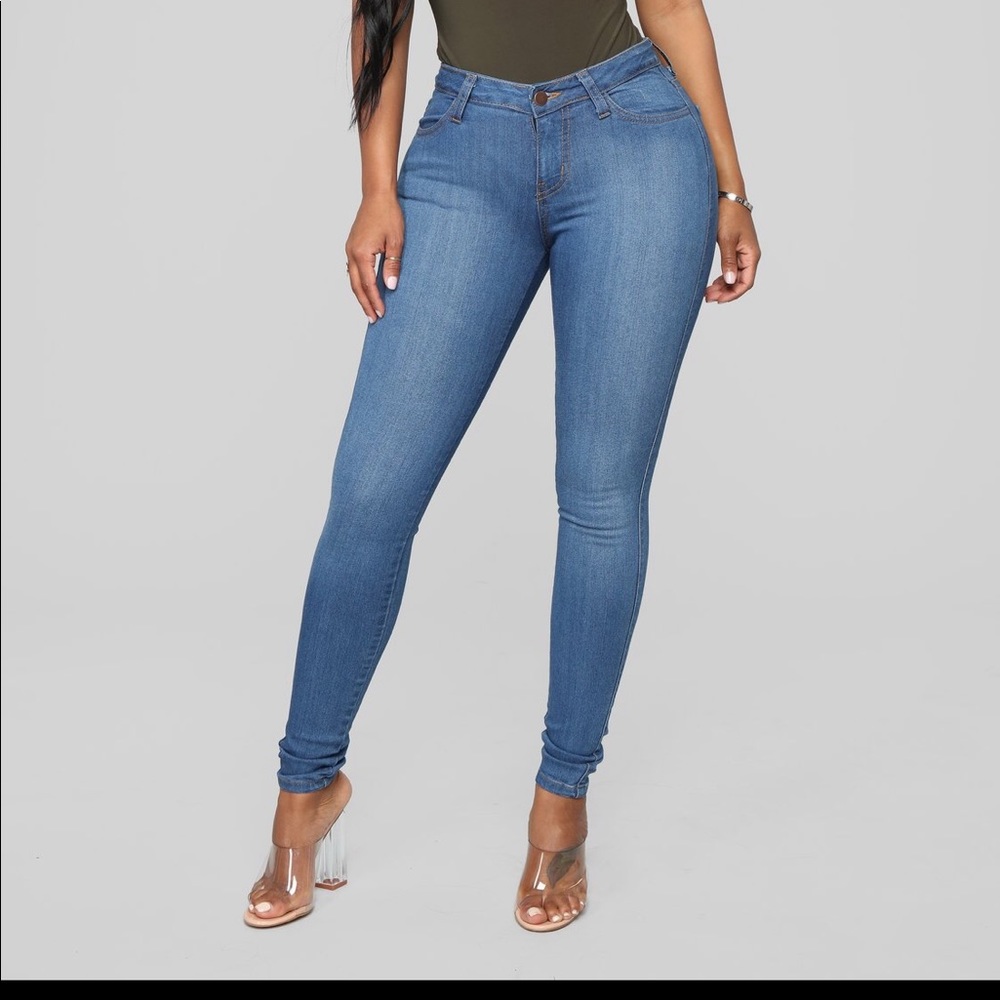 NWT! Fashion Nova Classic Mid-rise Skinny Jeans
